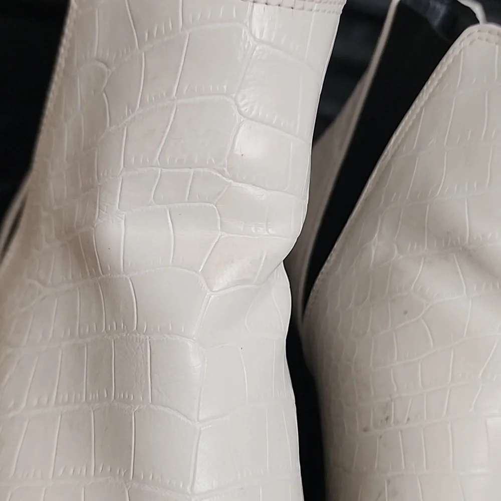 Dirty Laundry Cream Ankle Boots, Size 7.5